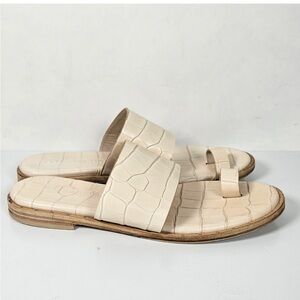 Freda Salvador croc leather mini stud thong sandals in creme 6.5
